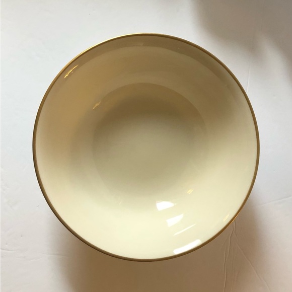 LINOX Fine China for AVON Presidents Club 9.5 inch Bowl. Collectable. - Picture 3 of 7